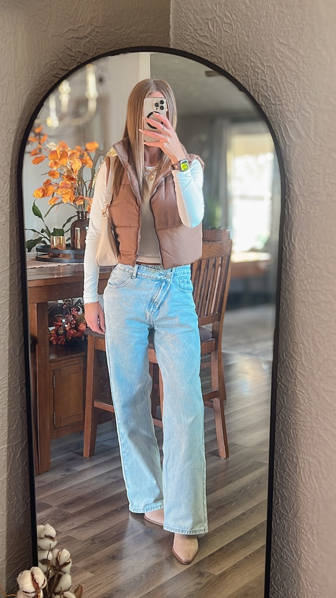 Give me a cropped vest in every color please!! 👏 TTS wearing size SM! 


#LTKSeasonal #LTKStyleTip #LTKFindsUnder100