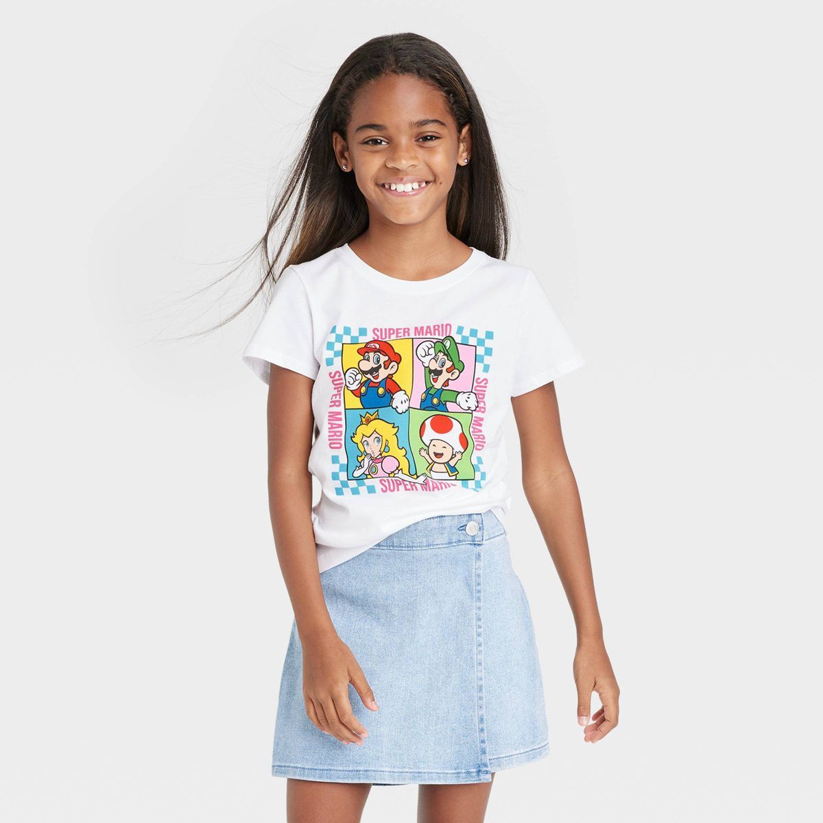 Girls' Nintendo Super Mario Short Sleeve Graphic T-Shirt - White | Target