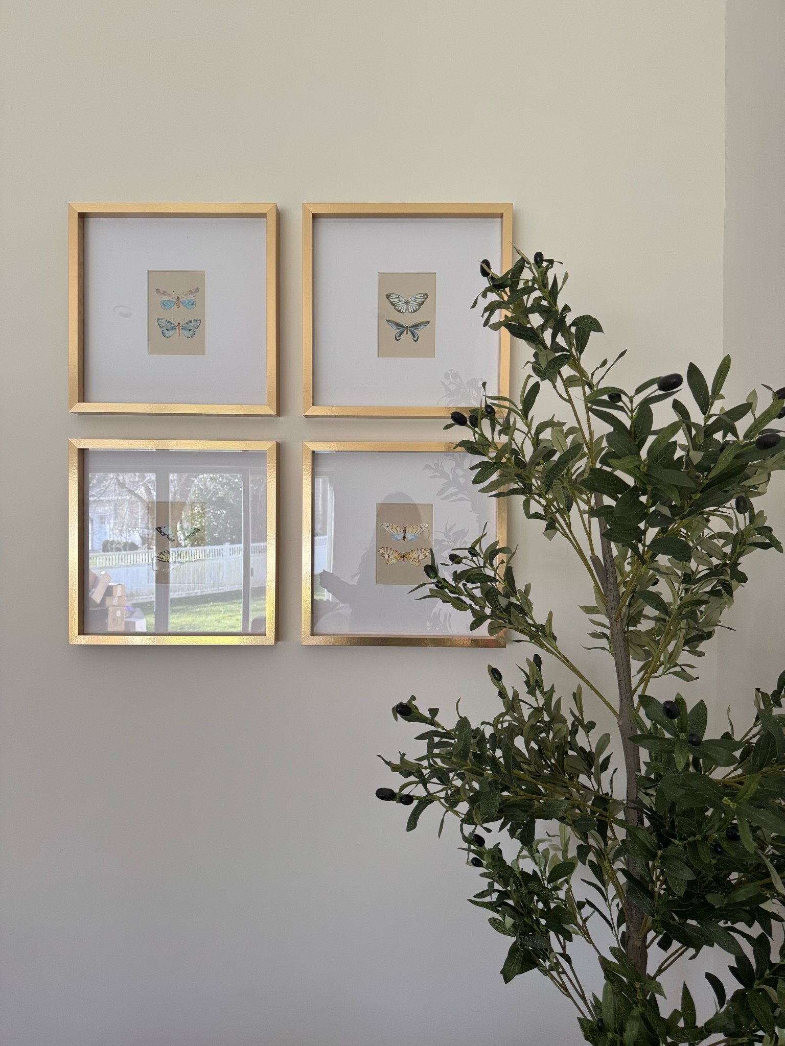 Obsessed with how this wall came out 🏆 home decor, Amazon finds

#LTKFindsUnder100 #LTKHome #LTKStyleTip