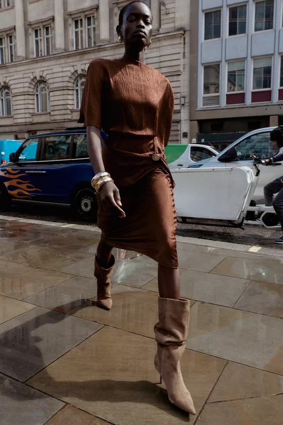 SATIN CRINKLE EFFECT MIDI SKIRT | Zara US