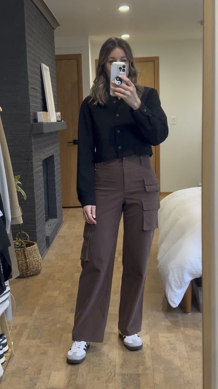 Cargo pants + cropped jacket = casual fun Wednesday work outfit