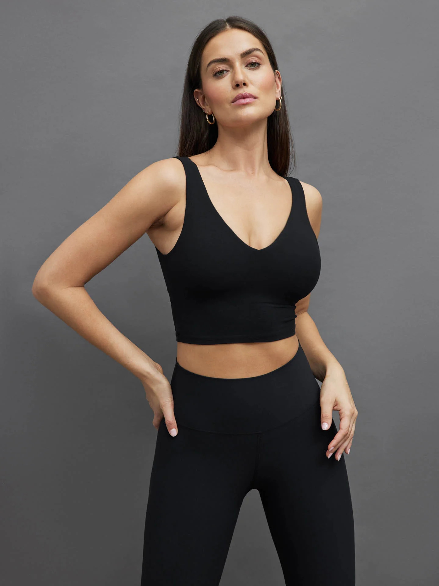 V-Neck Longline Bra in Melt - Black | Carbon38
