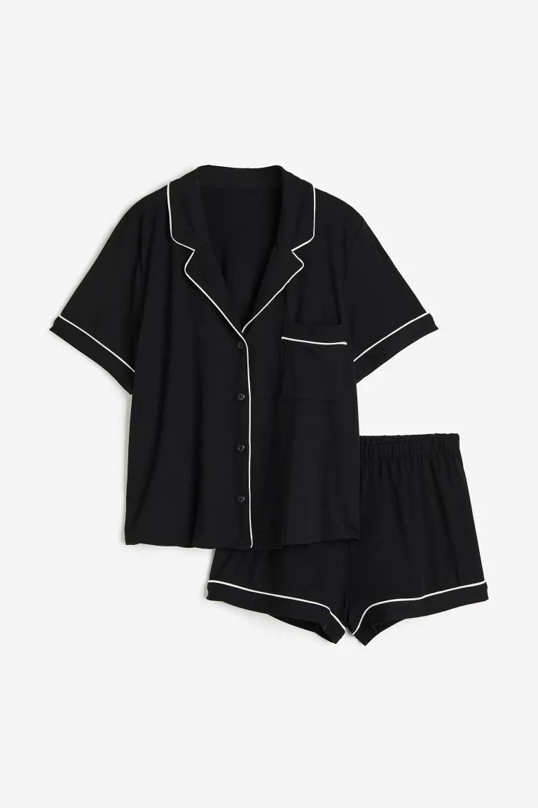 Chemise et short de pyjama | H&M (FR & IT & ES)