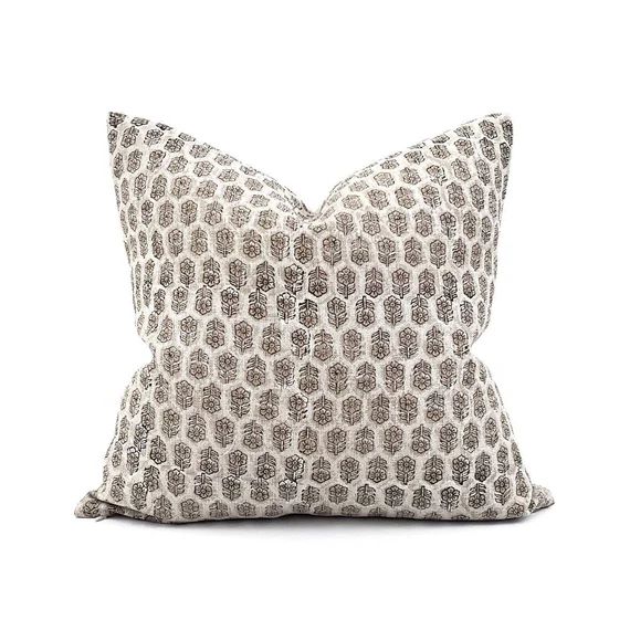 Designer Pillow 18 24 White Small Flower Batik | Etsy Canada | Etsy (CAD)
