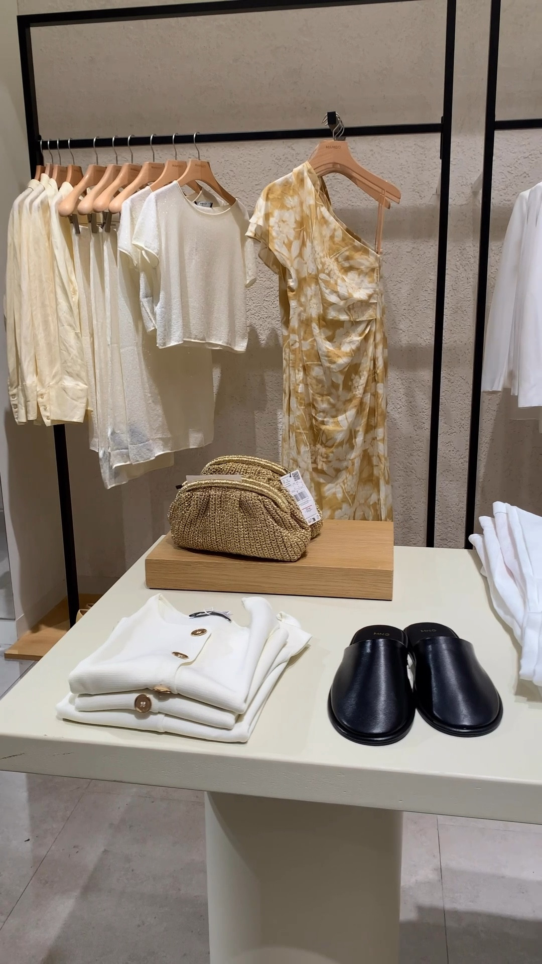 Come to discover Mango's new collection 🖤 So gorgeous pieces for upcoming spring/summer season! 

Tags: Mango, Mango Selection, spring style, spring outfit, spring look, spring fashion, easy styling, summer fashion, summer look, summer style, chic & basic outfit, Parisian look, capsule wardrobe, office look, brunch style, high street, linen jacket, crochet, natural fibre, linen suit, waistcoat.

#LTKsummer #LTKbag #LTKstyletip