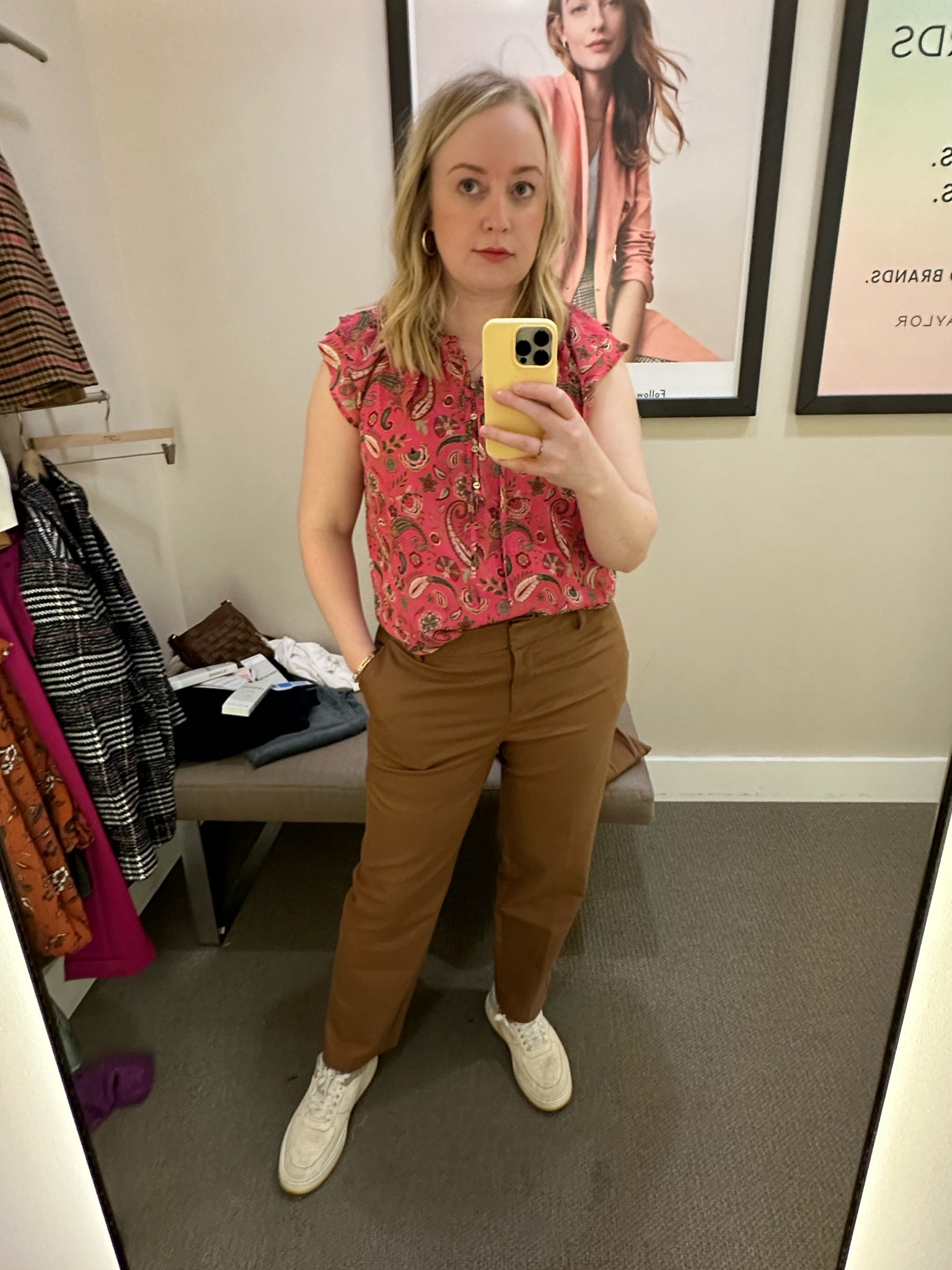 A great spring top with a few falling colors sprinkled in. Love these dress pants. Wearing the regular length. #hocspring 