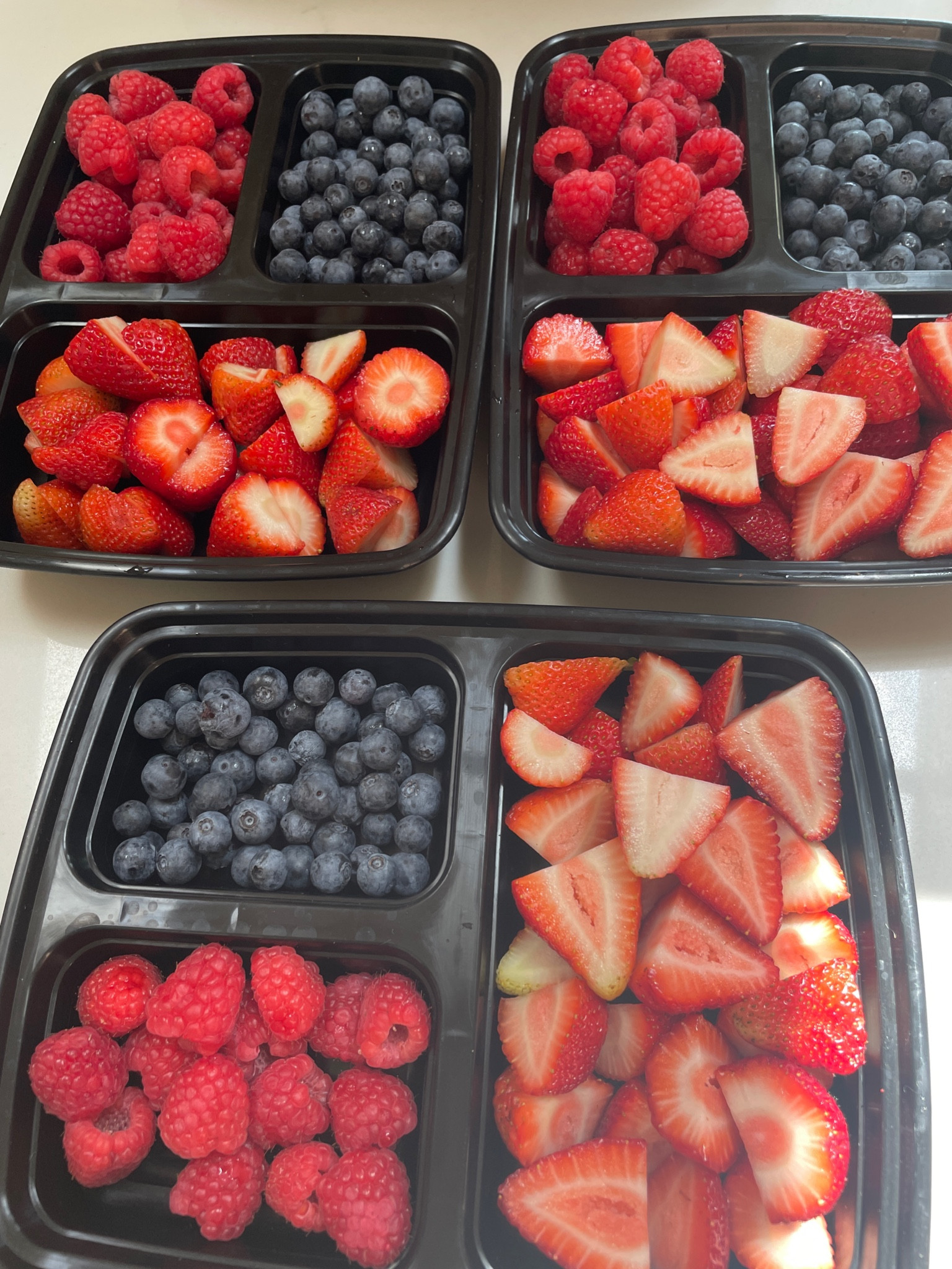 Meal Prep Containers with Lids

 20 Pack with 3 Compartment Food Storage 

BPA Free, Reusable, Microwave/Dishwasher/Freezer Safe

These work great around pools or lakes so you don’t need to worry about glass breaking. I also enjoy sending left overs with guests so they can use them in their homes too.