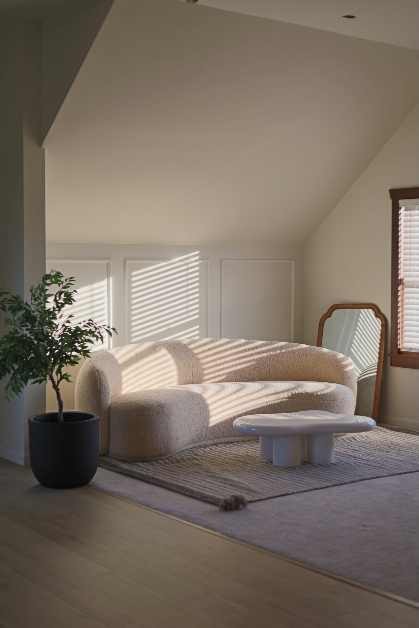 Coffee table, boucle sofa, moon sofa, faux tree, area rugg

#LTKFamily #LTKxNSale #LTKHome