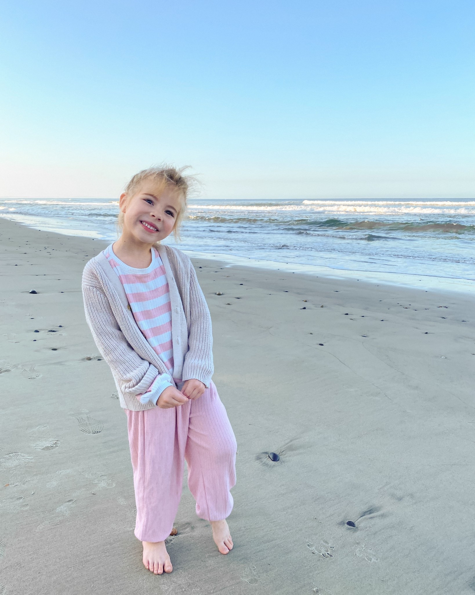 Cozy beach day outfit 

#LTKSummerEdit #LTKKids #LTKFindsUnder50
