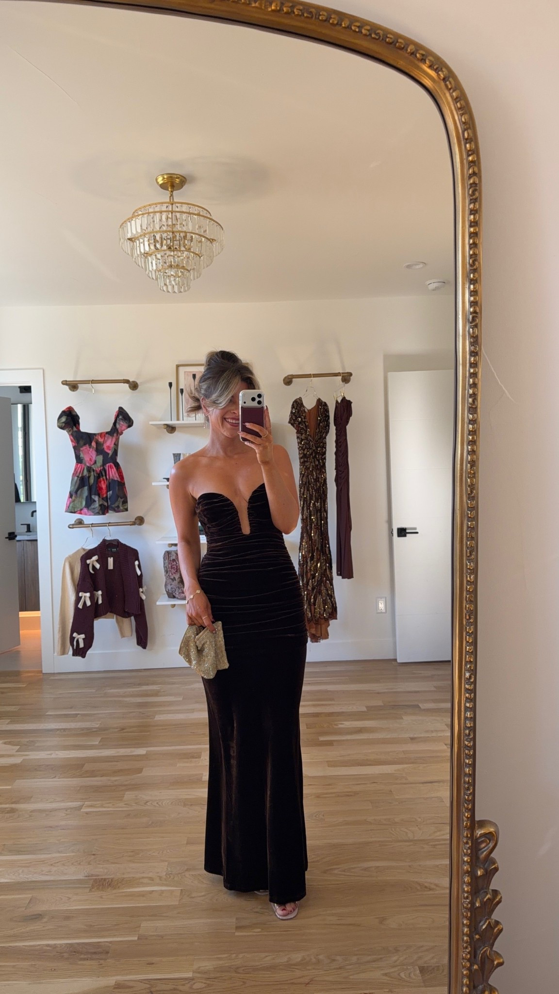 Brown strapless velvet plunge neckline formal event wedding guest dress Wearing

Revolve code: tulip
Electric picks code: emerson20

I sized up to a 4

Wedding guest
Formal event
Black tie
Velvet
Special occasion
Fall party
Winter event

#LTKParties #LTKSeasonal #LTKWedding
