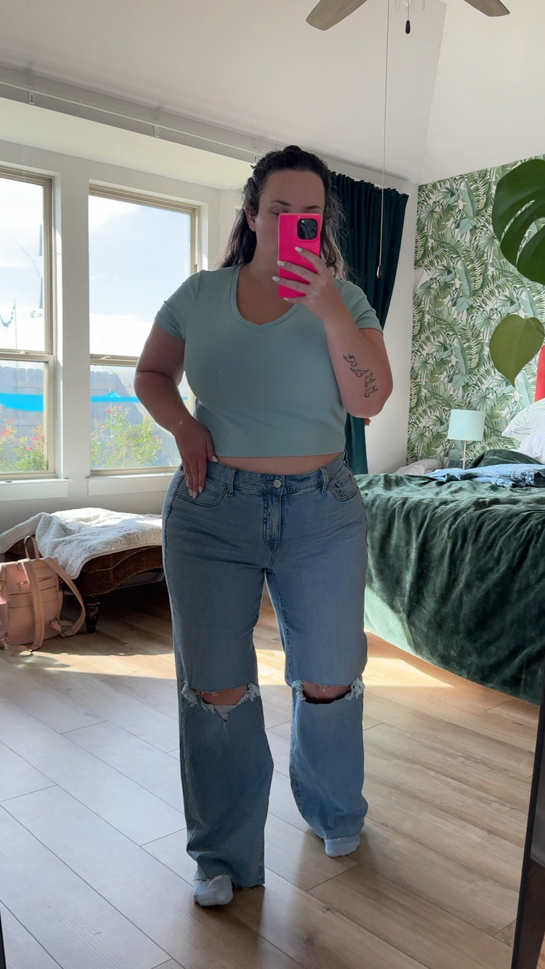 The comfiest pair of wide legs with distressed knees & hem 😍 size 16

#LTKMidsize #LTKFindsUnder100 #LTKPlusSize