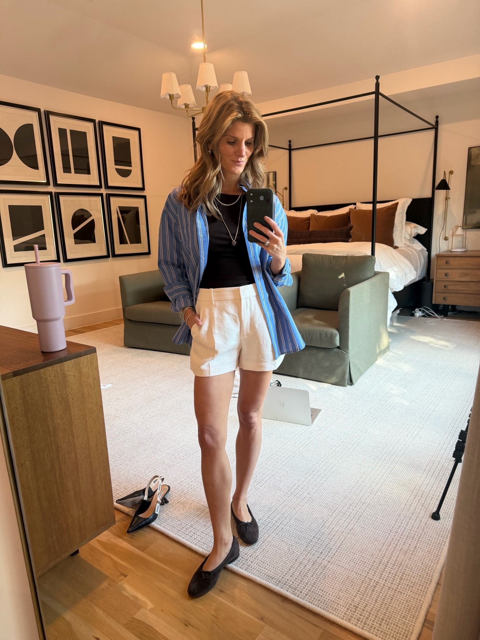 Madewell poin button down shirt. Chocolate brown boatneck tank and aritizia shorts