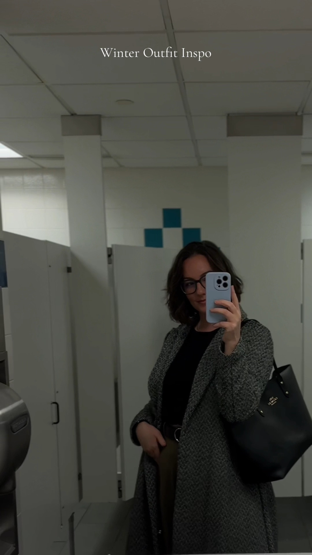 Holiday Outfit, winter outfit inspo, trouser outfit, 90s style, casual chic style, casual chic outfit, 90s outfit, 90s inspiredd

#LTKStyleTip #LTKHoliday #LTKSeasonal