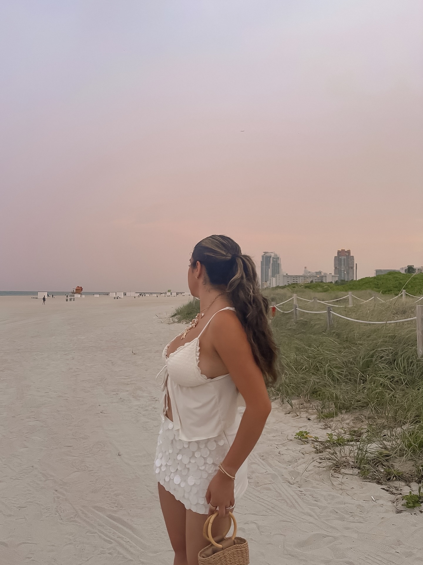 miami nights with the girls, playing dress up as mermaids 🧜🏼‍♀️🌴🌞 @peppermayo 

#peppermayo #miamisummer #eastcoastsummer #mermaids #pinterestinspo #softgirlaesthetic #miami #miamifashionblogger