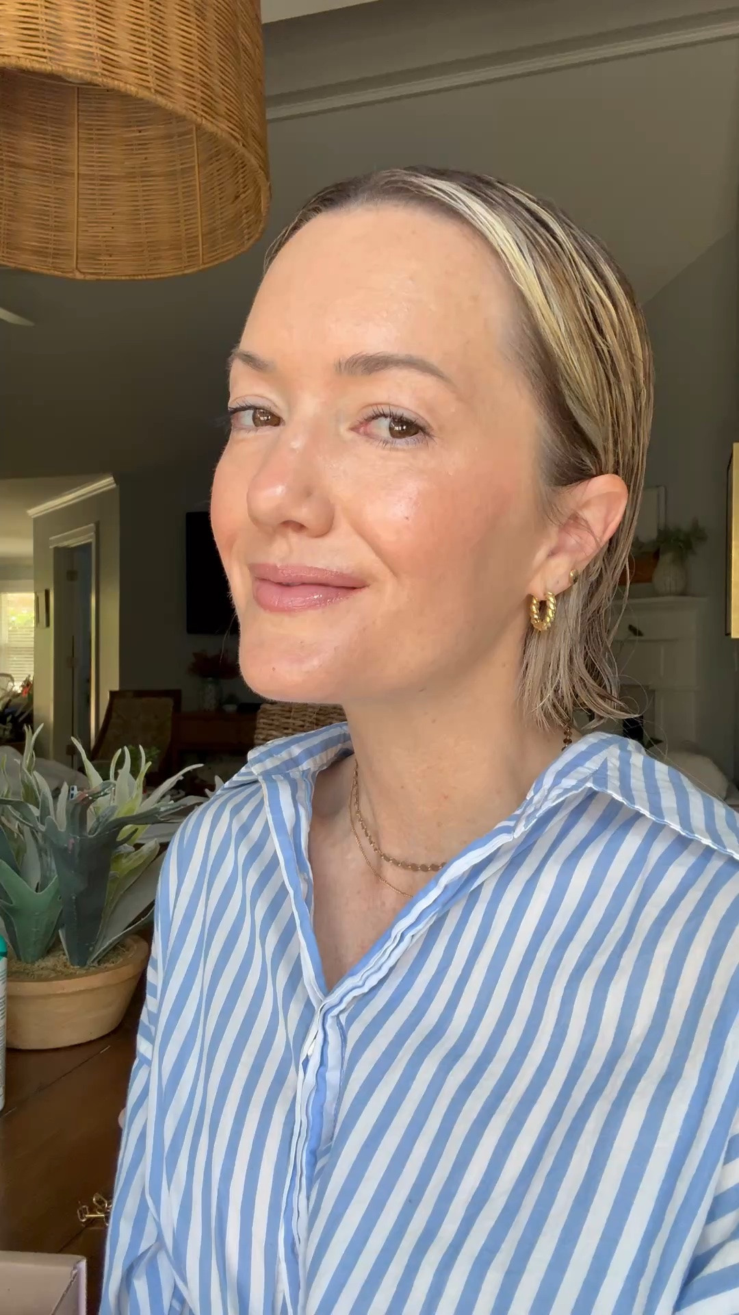 40 year old over here with the most simple makeup routine that gives a great glow!

Sunny days skin tint in 20 Mulholland
Swipe serum concealer in 7.5 lad
Mascara in Jet
BeachPlease cheek balm in Rush Hour
Lip pencil in Check Me Out
Lip jelly in Pistachio

#LTKgrwm #LTKOver40 #LTKBeauty