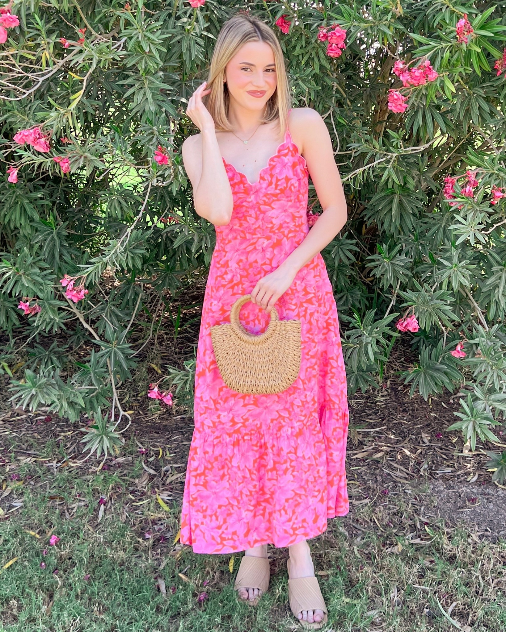 spring outfit 🩷
dress: size small (use code “gamez15”)
mules: size 6.5

#LTKTravel #LTKootd #LTKSeasonal