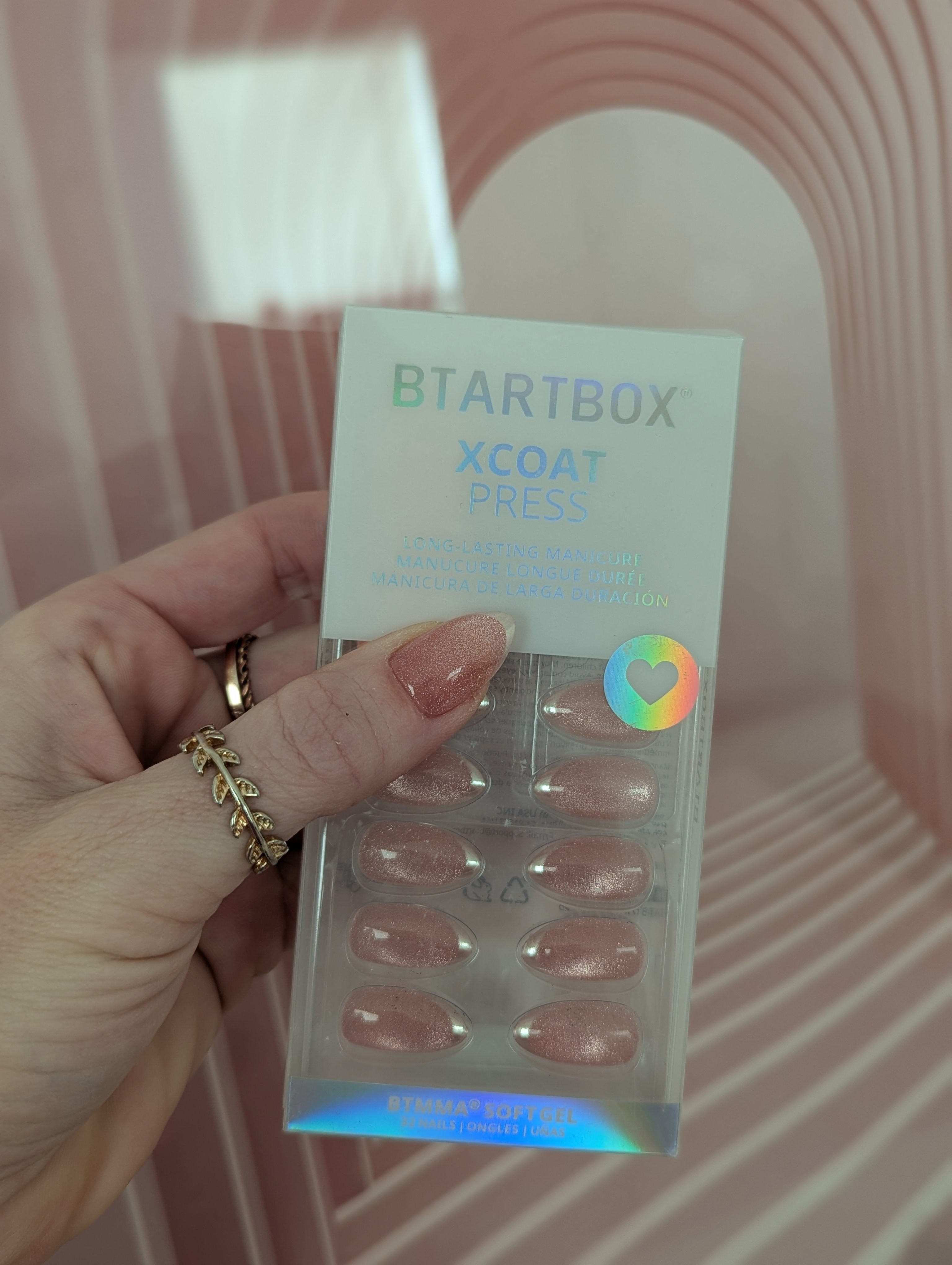 BTARTBOX press on nails 💖🩷✨

#LTKGiftGuide #LTKBeauty #LTKWedding