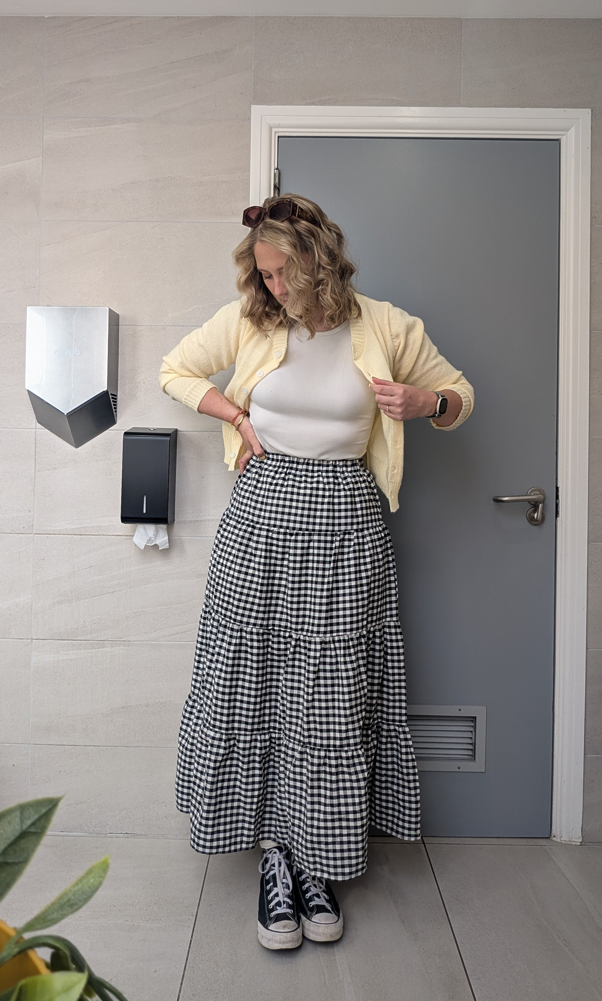 This is the PERFECT gingham maxi skirt I swear 🍋🖤⚪#summerootd

#LTKmidsize #LTKsummer #LTKuk
