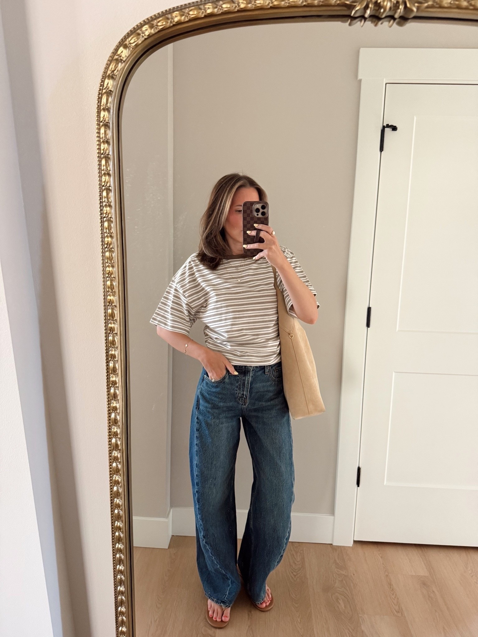 ootd✨ this tee is my new fave! Also loving these barrel jeans. They are really soft and comfortable. Wearing a size small tee and 25 denim 

ootd, barrel jeans, casual style, striped tee outfit

#LTKootd