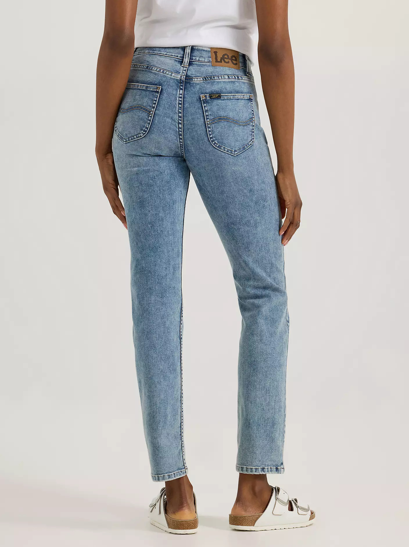 Women's Ultra Lux Comfort Flex Motion Slim Straight Jean with Ever Fit® | Lee Jeans