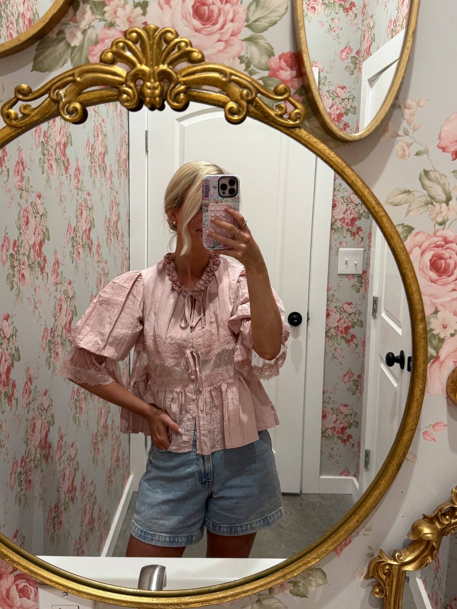 Loving this blush lace top to take into fall! 

#LTKStyleTip