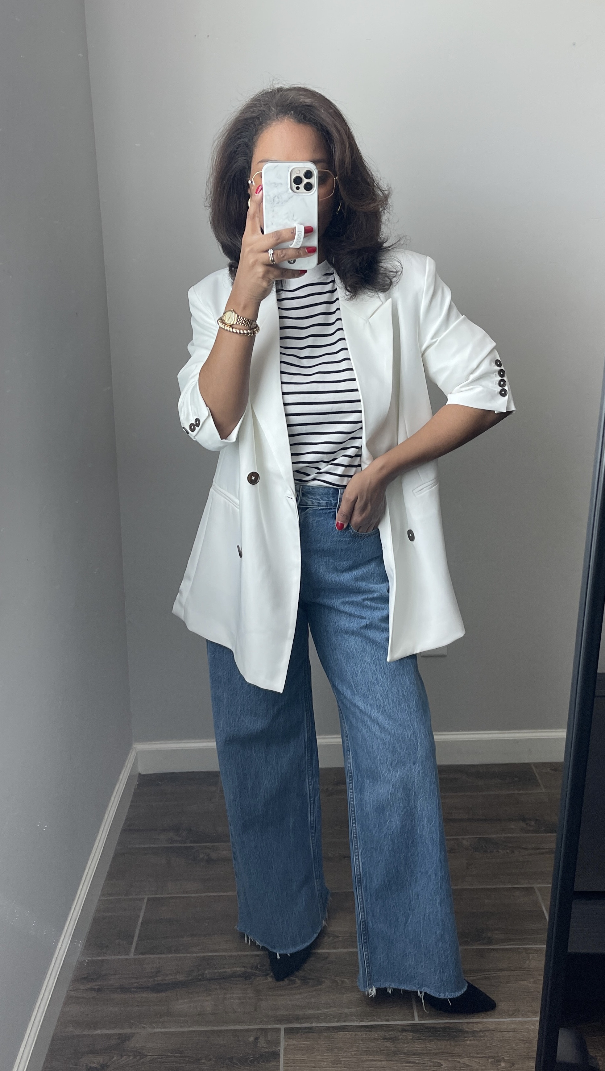 Abercrombie is 25% off and stackable with other sale items on this app! I wear a size 27 regular in all denim. My denim shorts are a 27 regular in curve love. My tops are all a size small! 

 

#LTKSpringSale #LTKSaleAlert #LTKFindsUnder50