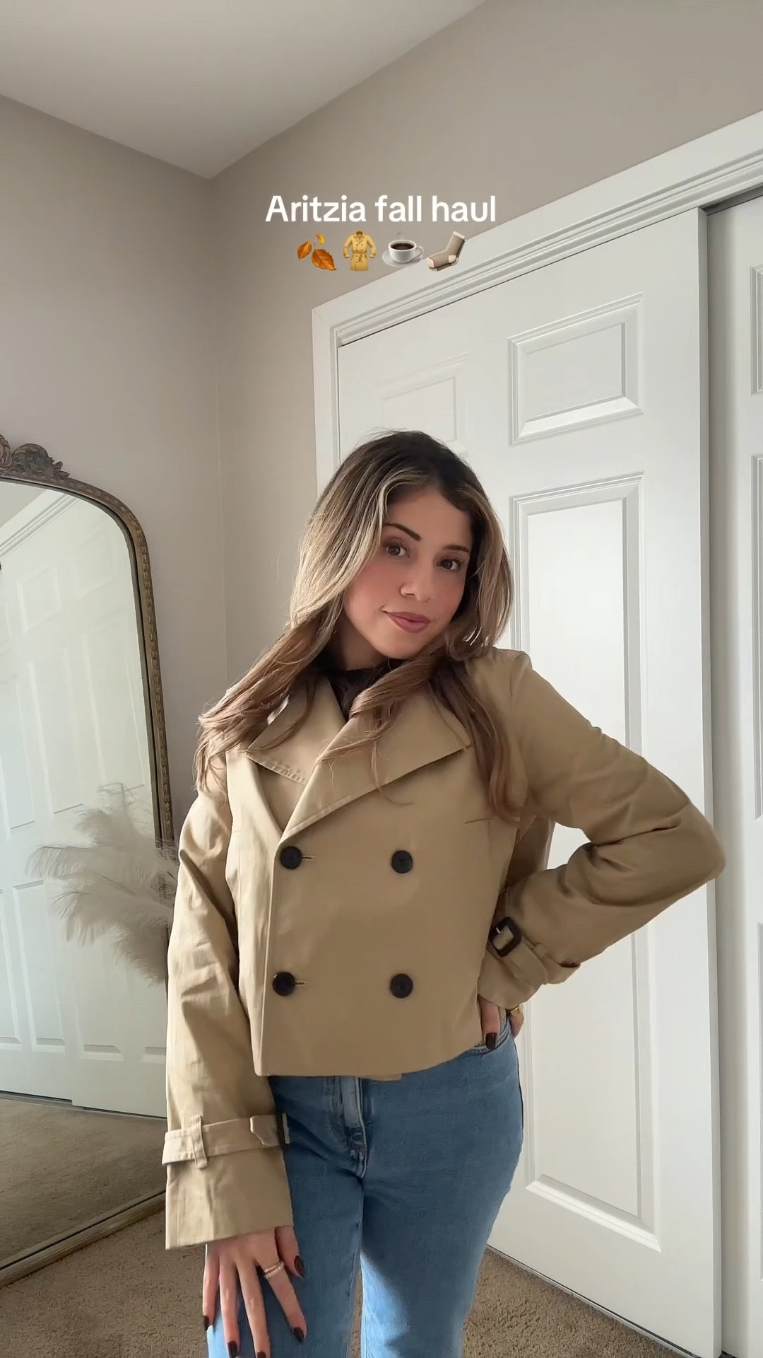 This is your sign to get a cropped trench coat this fall 🍂🧥

#LTKNYFW #LTKSeasonal #LTKFallSale