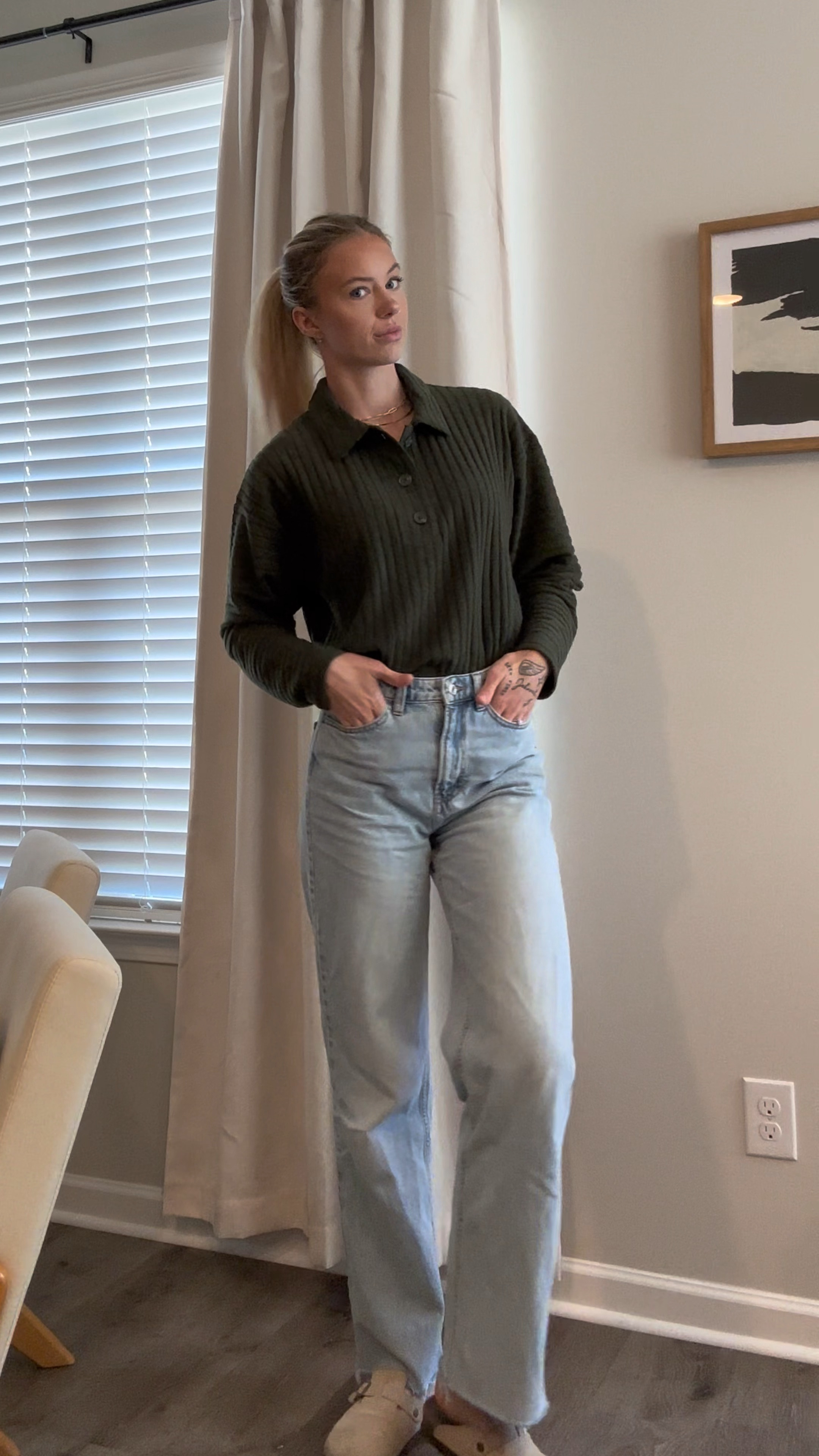 fall outfits unlocked 🔓 

#minimalfit #fallinspo #gap #gapputfits #minimaliststyle #outfitdetails #minimalaesthetic #pinterestinspired #minimalfashion #minimalmoodboard #jeans