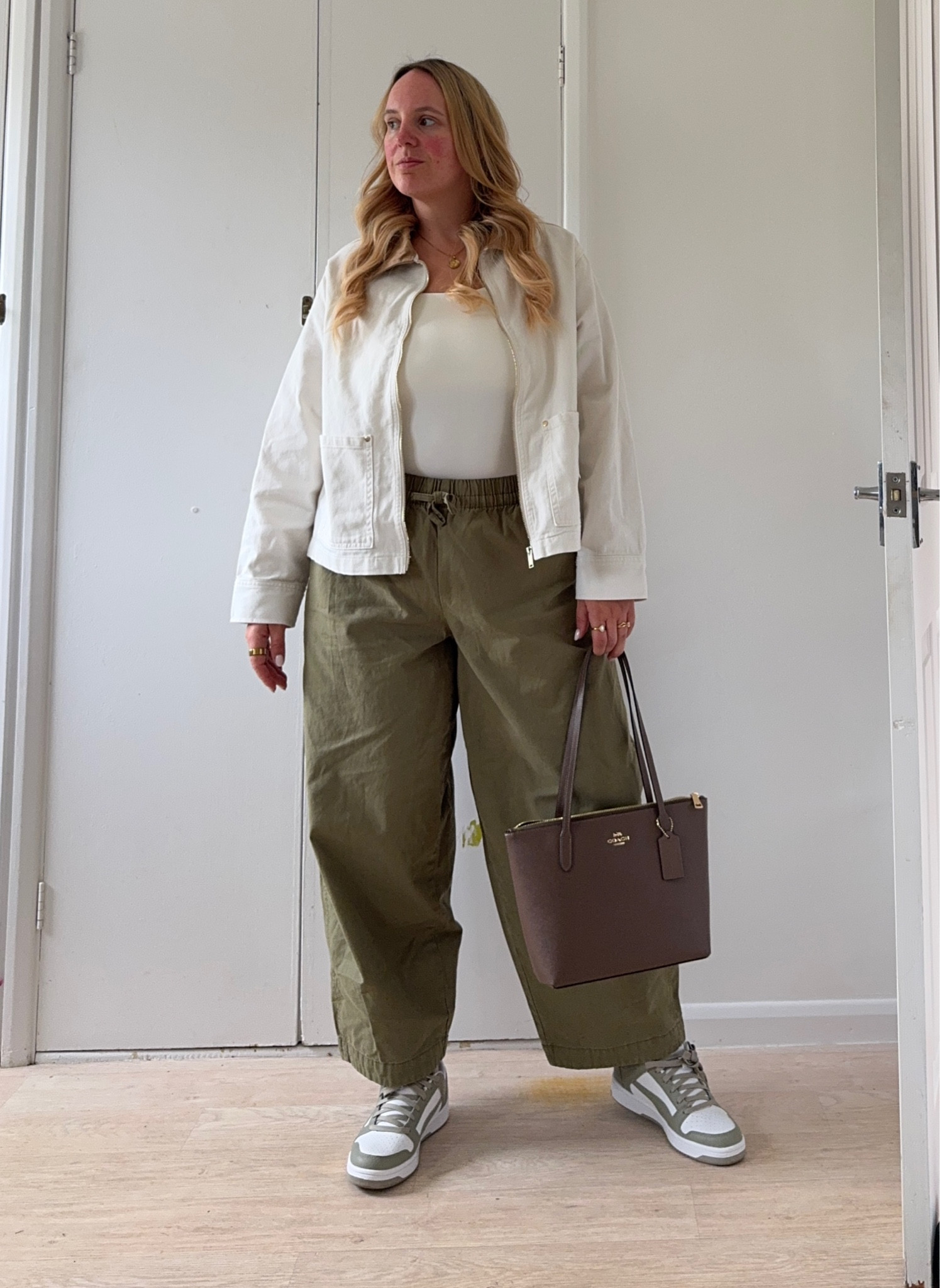 I’m really loving these comfy casual outfits for spring. 

Cargos, vest top, jacket and trainers! 

#LTKspring #LTKmidsize #LTKsummer