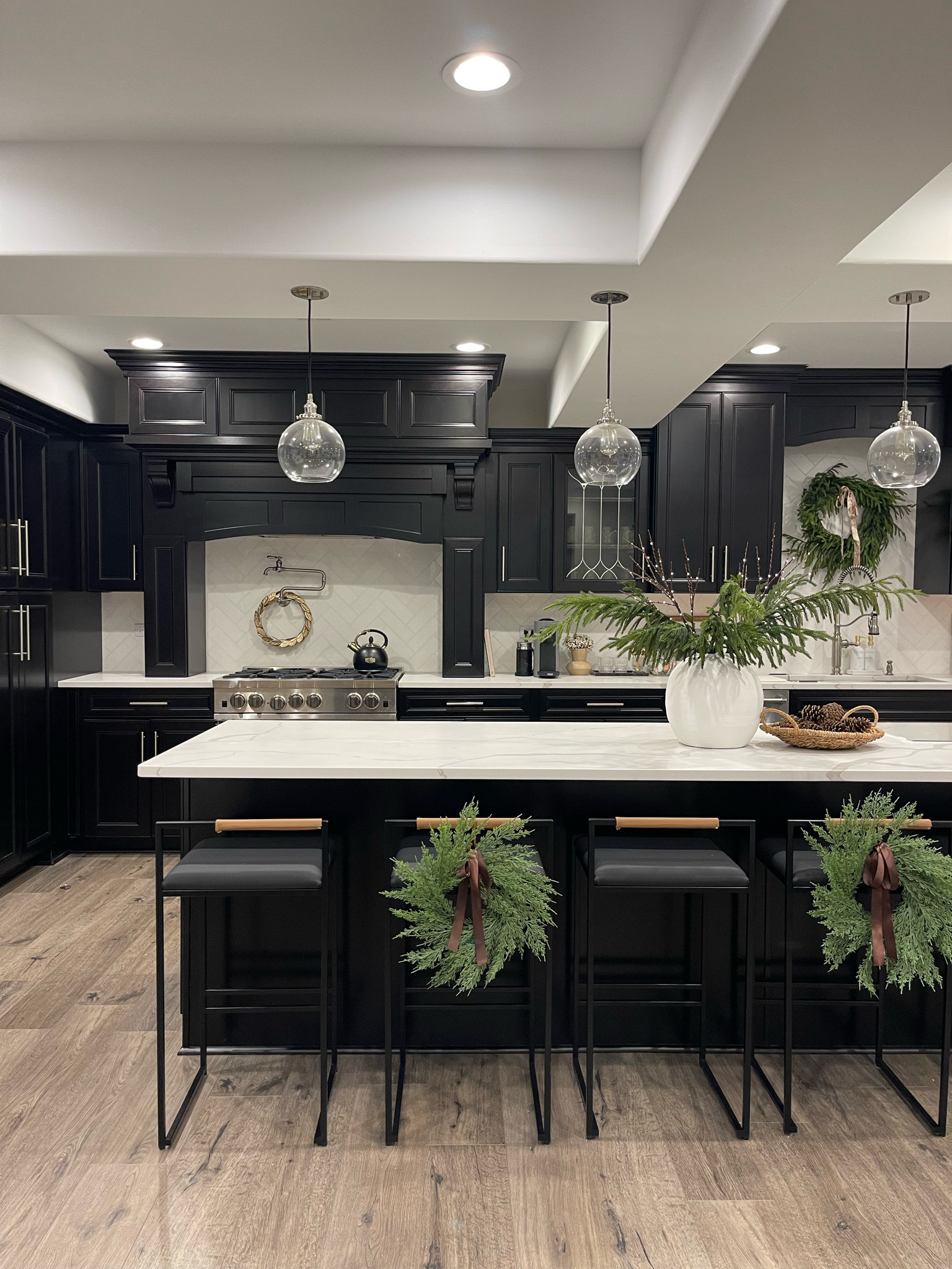 Mini wreaths perfect for counter stools under $20 now! The brown ribbon is under $2 and so beautiful!  Love the minimal look!

Christmas wreath, Christmas tree, Kirklands, Walmart, Kirklands Christmas, Walmart home, Walmart find, ribbon, kitchen counter stools, kitchen, Holiday, Holiday decorating, Holiday wreath, 

#LTKHoliday #LTKfindsunder50 #LTKSeasonal