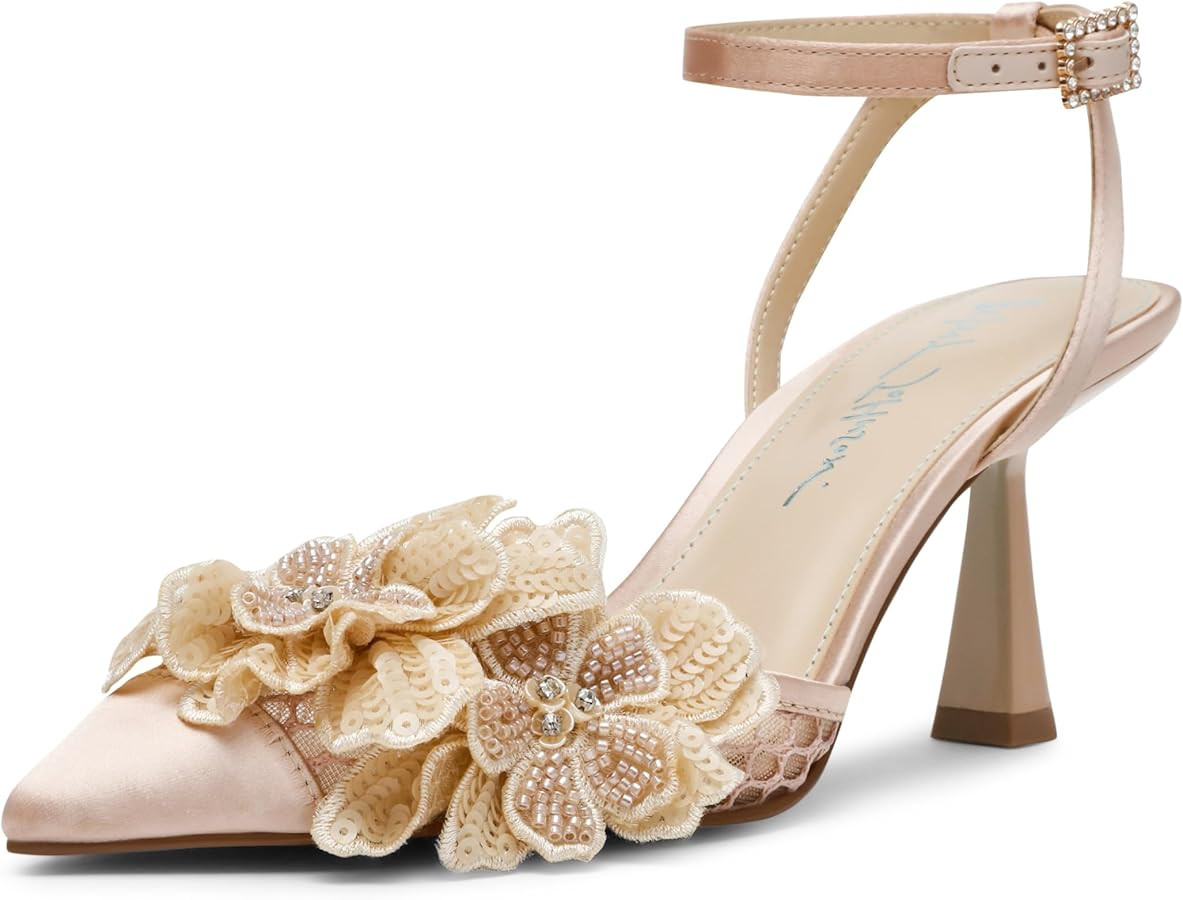 Betsey Johnson Womens Susie | Amazon (US)