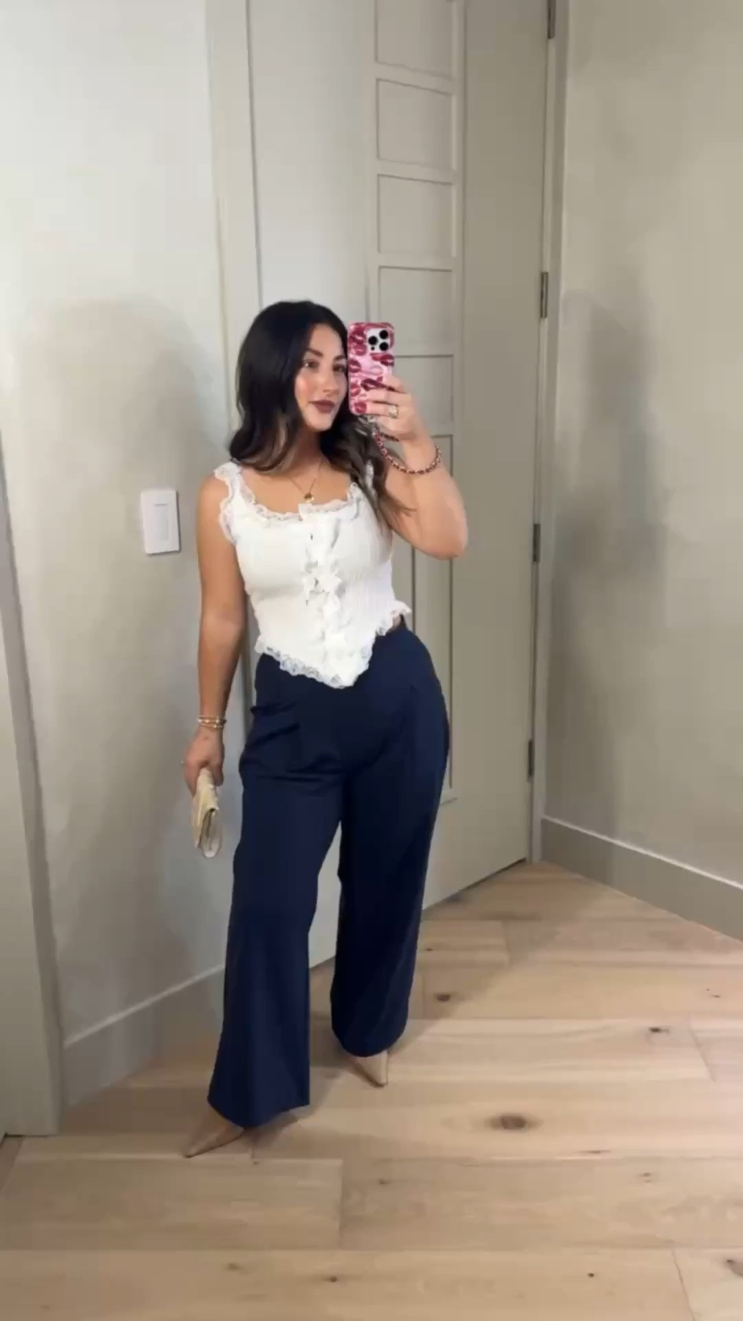 Cute spring/summer event look! Top size small 
Pants size medium 27” 

5’0” 140lbs

#LTKPetite #LTKSeasonal #LTKootd