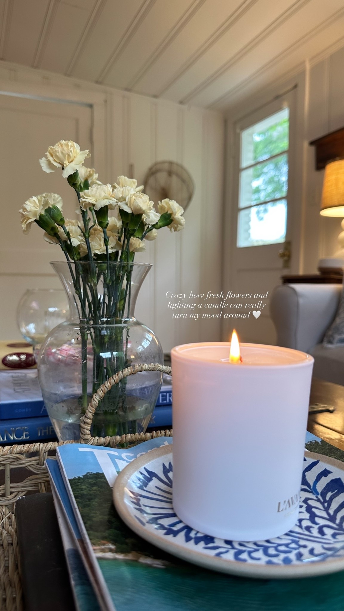 Crazy how fresh flowers and lighting a candle can really turn my mood around 🤍