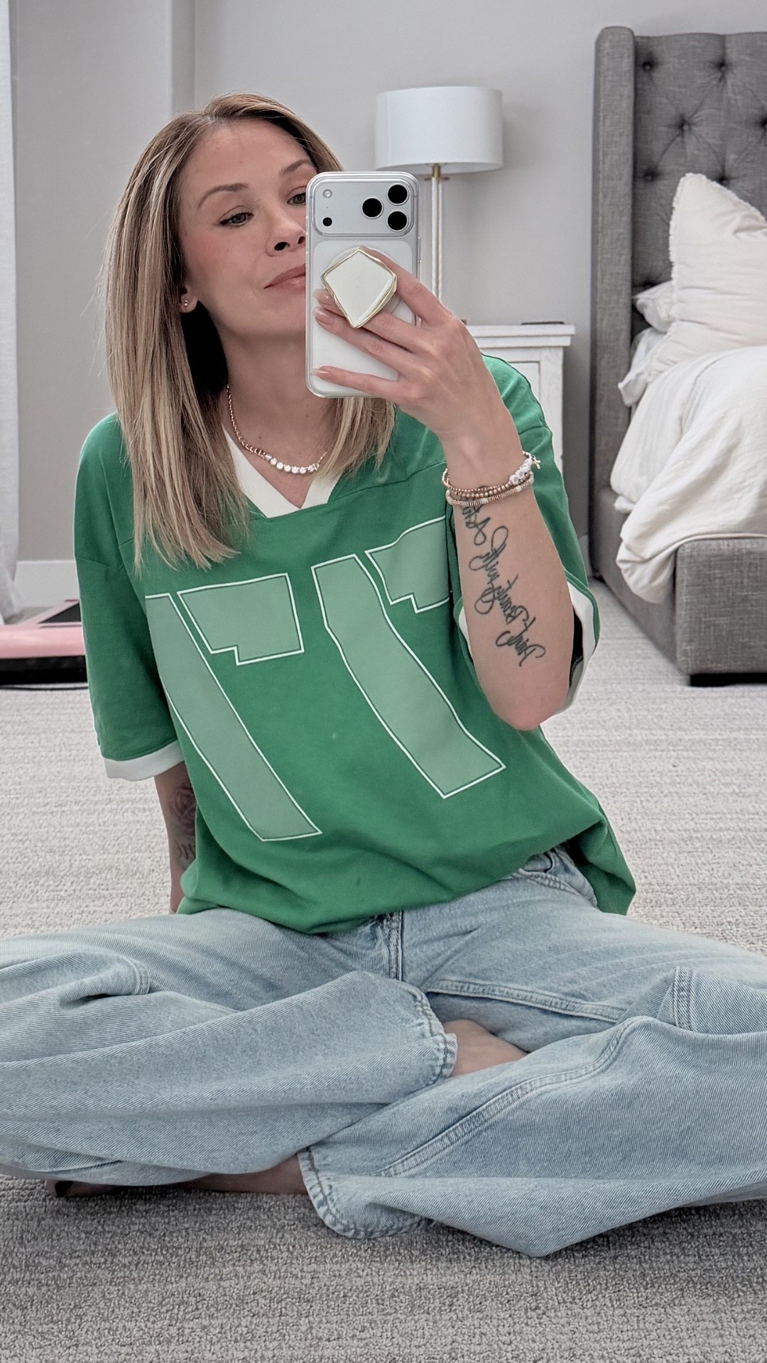 Oversized graphic and light baggy jeans 💚 
Size S in the graphic tee, went up 1 size in the jeans

#LTKspringtrends #LTKspring #LTKootd