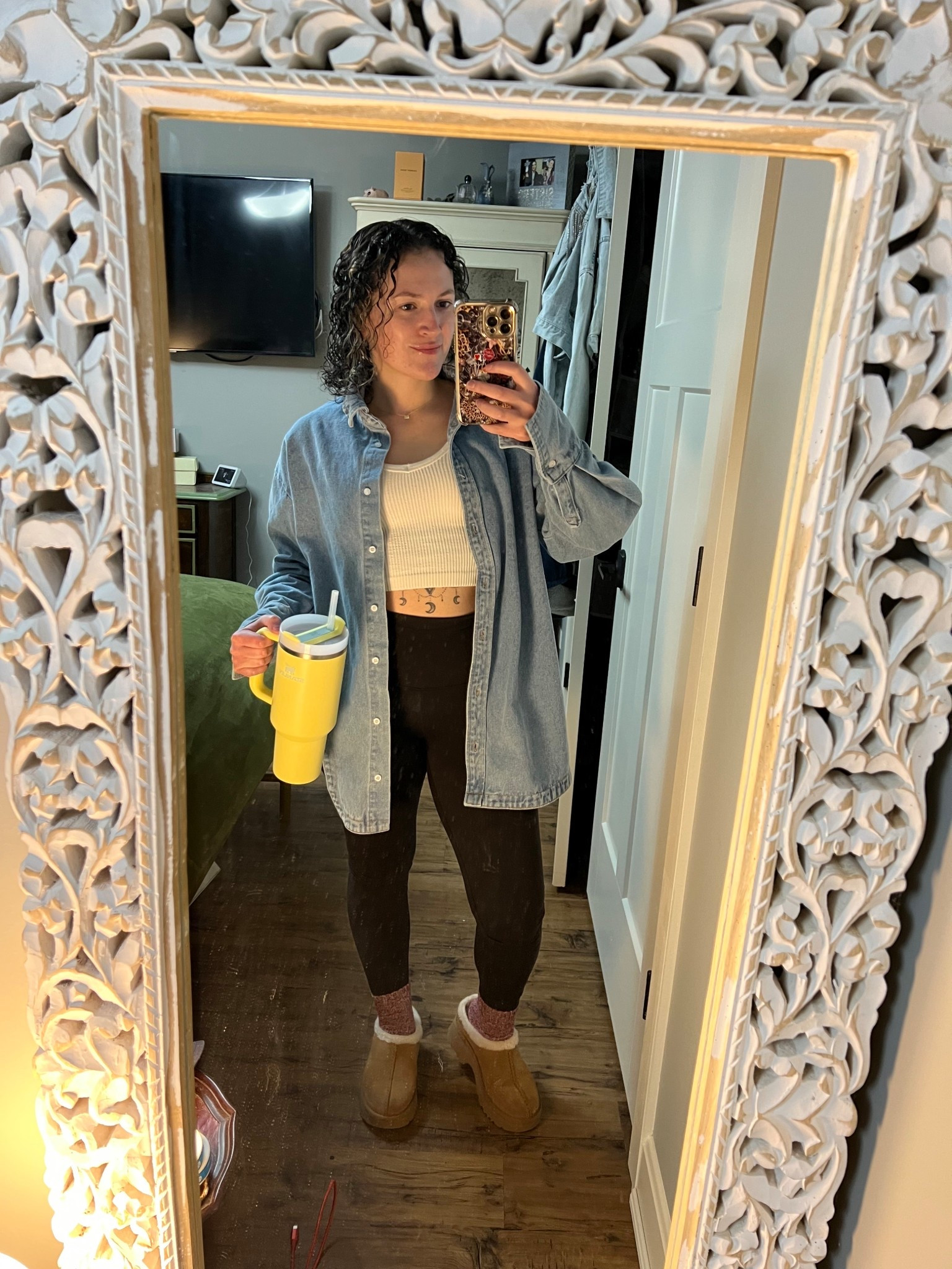 I’m obsessed with this denim top from Lioness 🦁 
