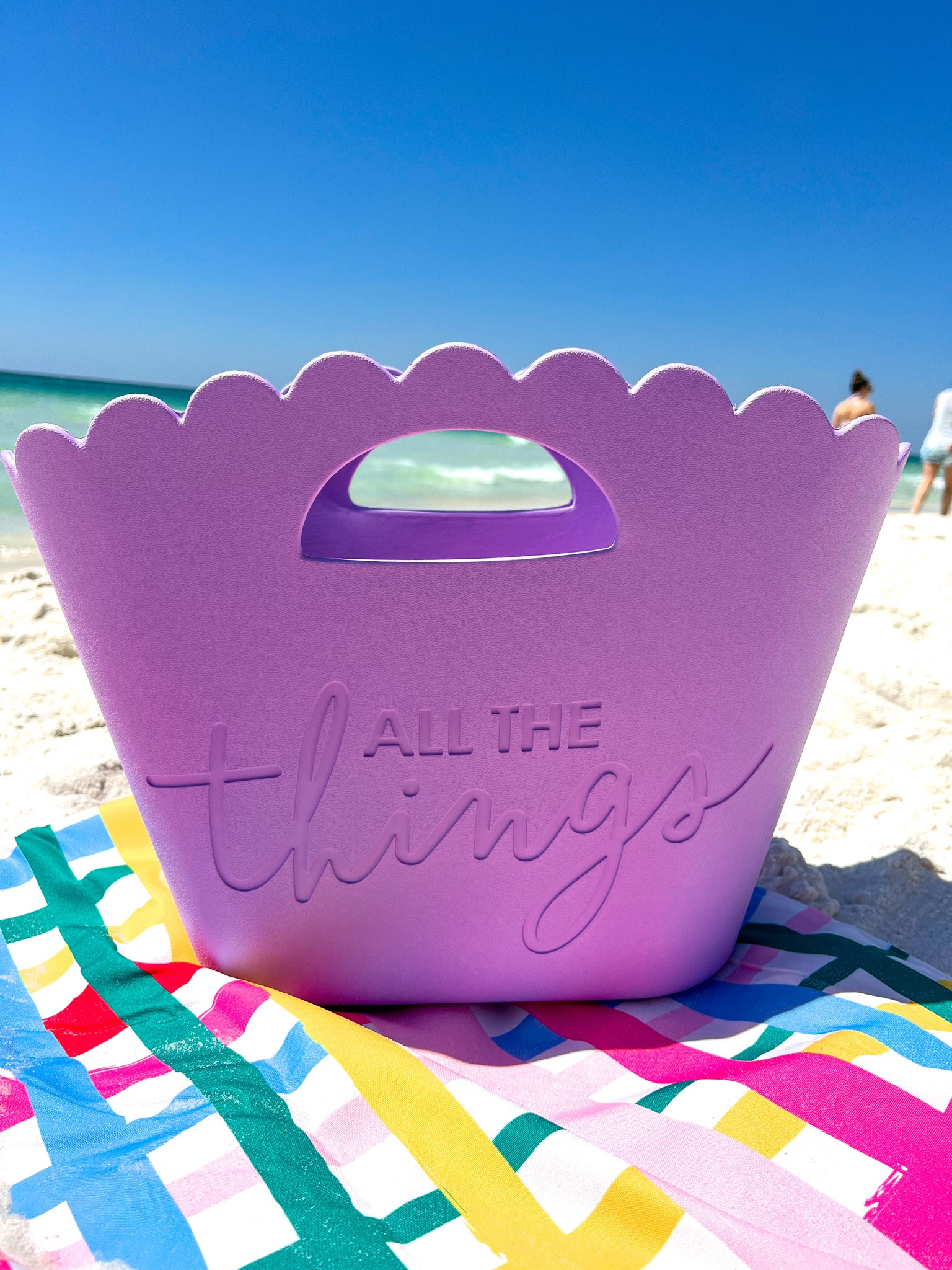 The perfect beach tote and blanket! I have used this blanket every day on the beach this week and it’s quick dry and NO sand sticks to it!!! 👏
You can use my code LINDSEY15 on the Packed Party website to save yourself some 💵 

#LTKFind #LTKSeasonal #LTKtravel