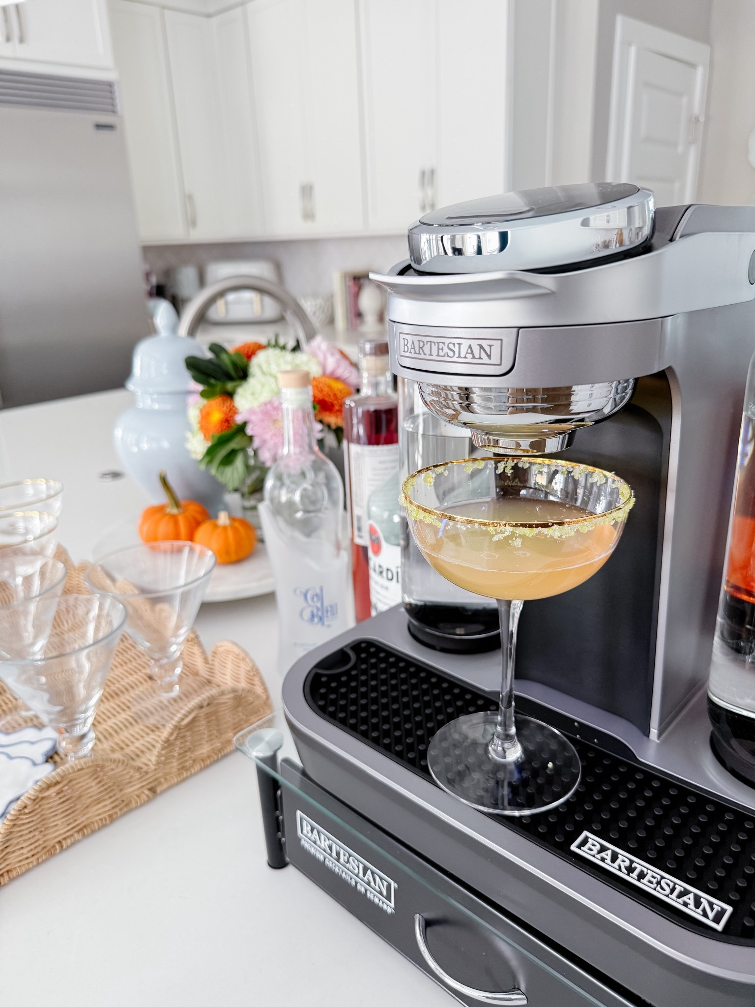 I just found the perfect bartender for your Friendsgiving! No fuss no cleanup just a perfect hostess hack
#holidaydrinks #ad #bartesian 

#LTKHome #LTKParties