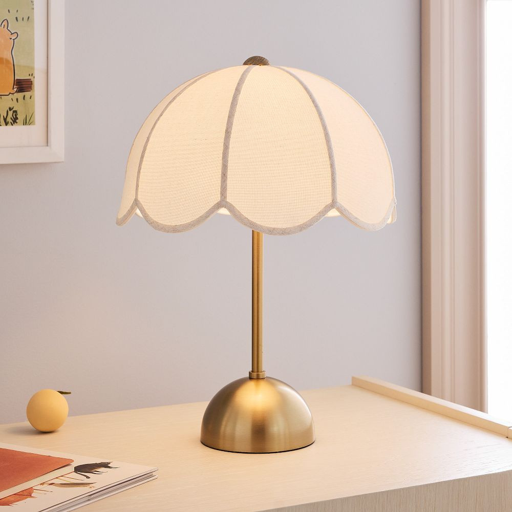 Fleur Table Lamp (16") | West Elm (US)