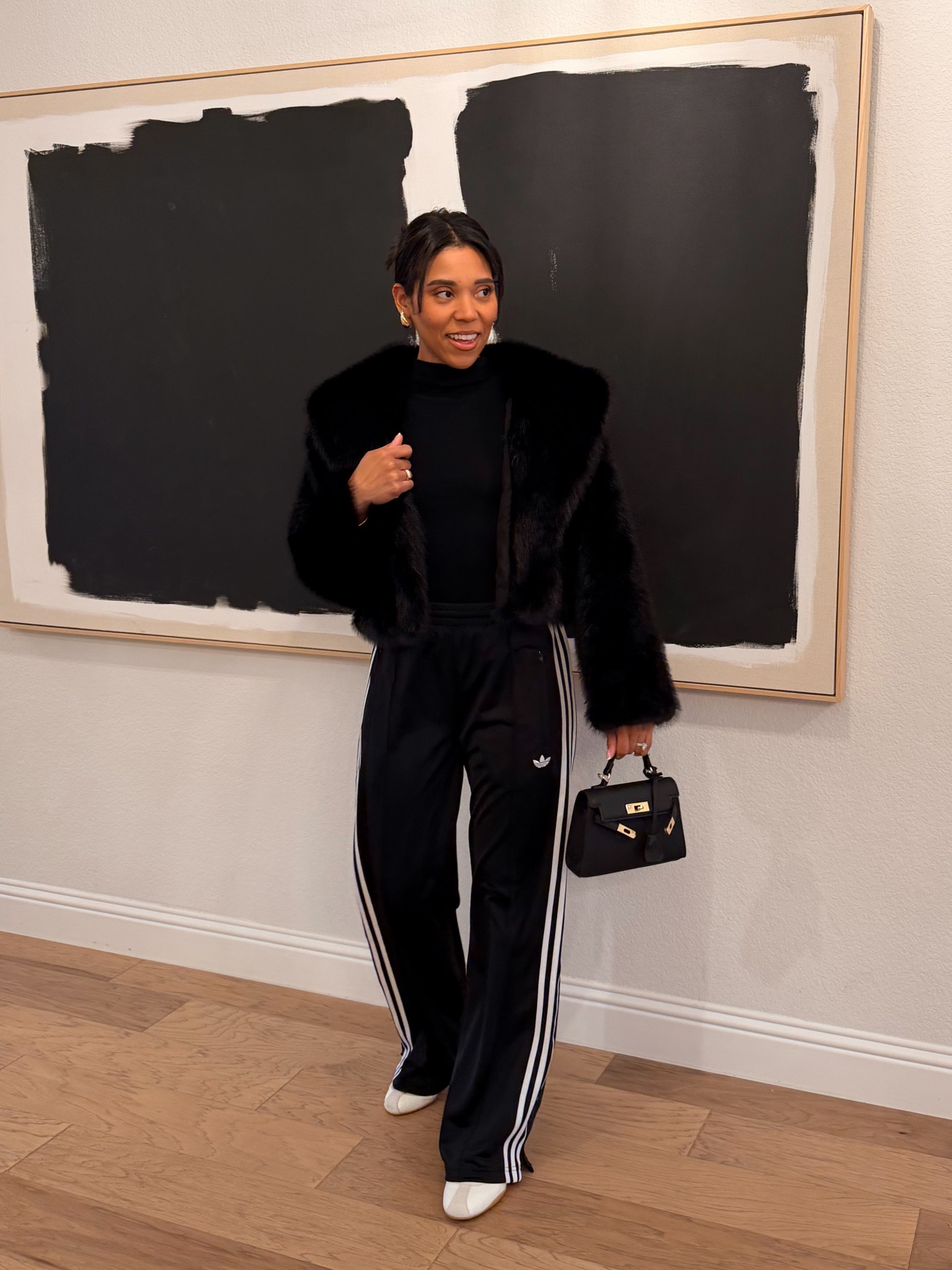 A trendy moment 🐈‍⬛

#LTKootd