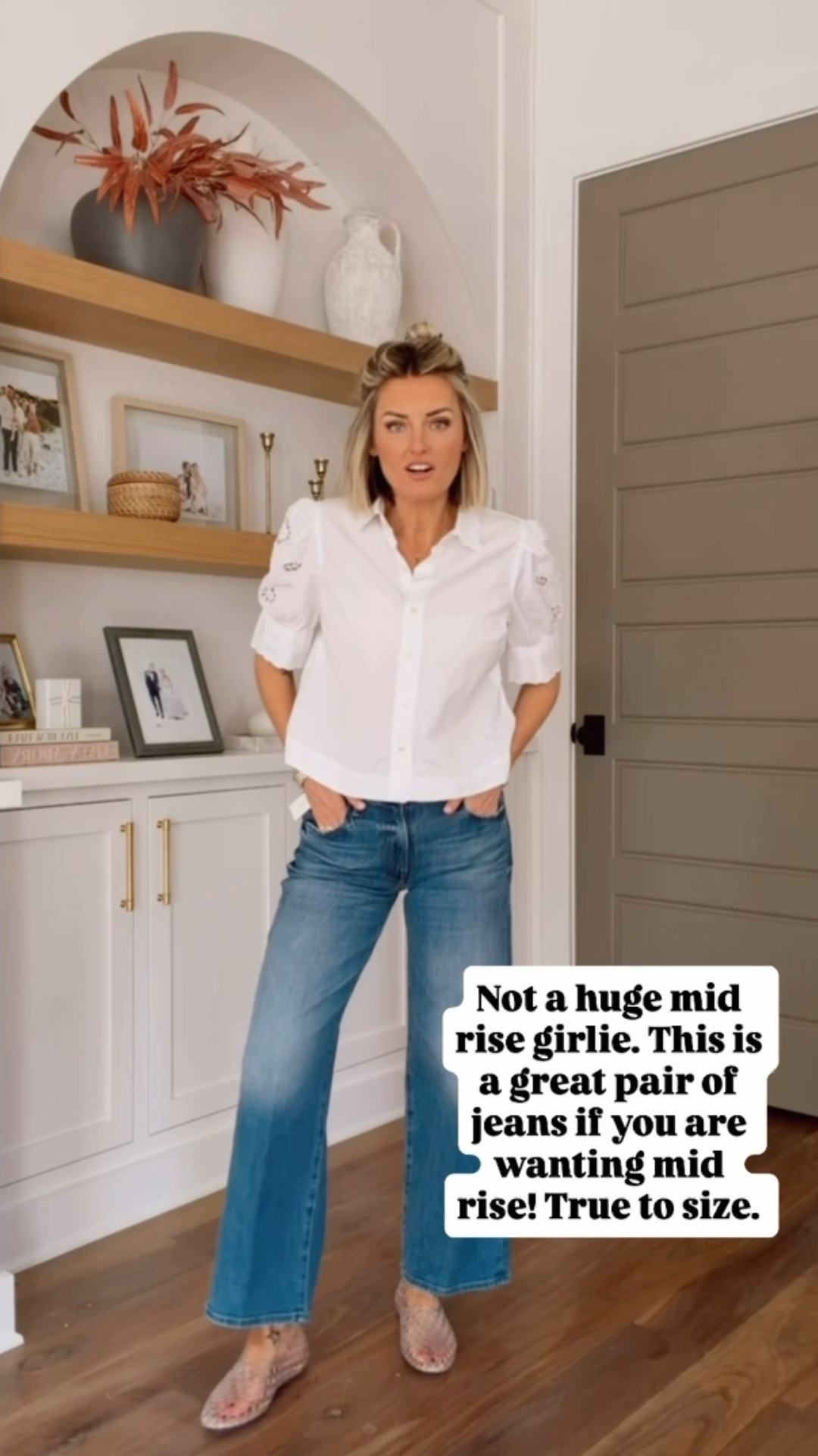 If you like mid rise jeans, this pair is for you! The color is so versatile - so many ways you could dress these up or down! Wearing 26.

Loverly Grey, Mother jeans, Mother denim, spring fashion, spring outfit ideas 

#LTKootd