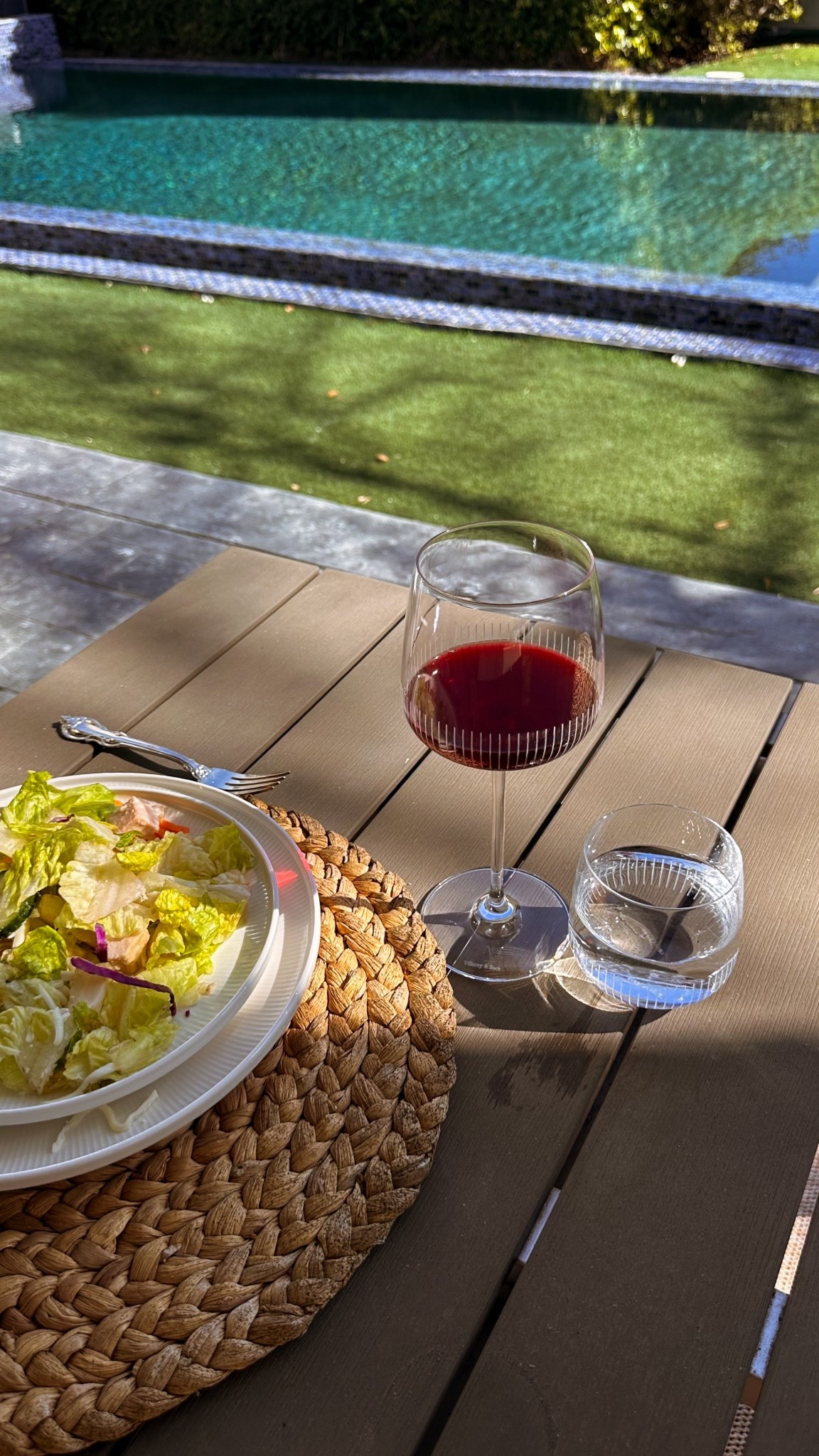 Grateful for days filled with sunshine, good food, and beautiful surroundings @villeroybochusa #villeroybochPartner

#LTKdayinmylife #LTKselfcare