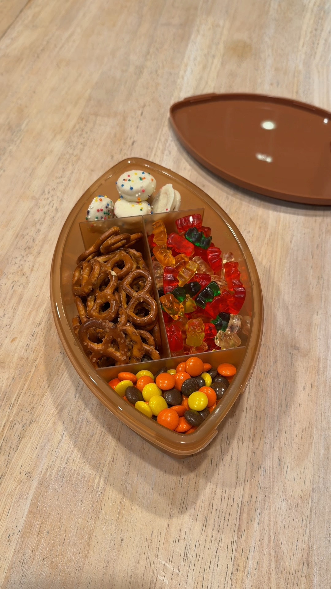 The perfect snack box for your little football players, fans in the stands or for superbowl! 

#snackbox #snacklebox #snacks 

#LTKFamily