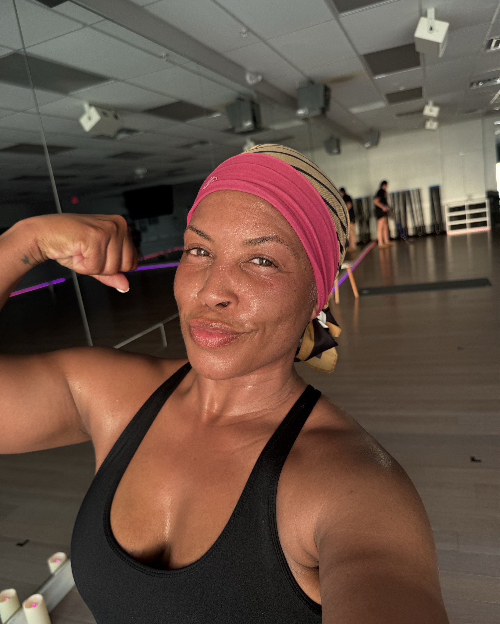 Did you move your body today? #GymOutfit

#gym #activelifestyle #wellness #sweatinstyle #health #healthyprograms #activitiesover40 #gymbod