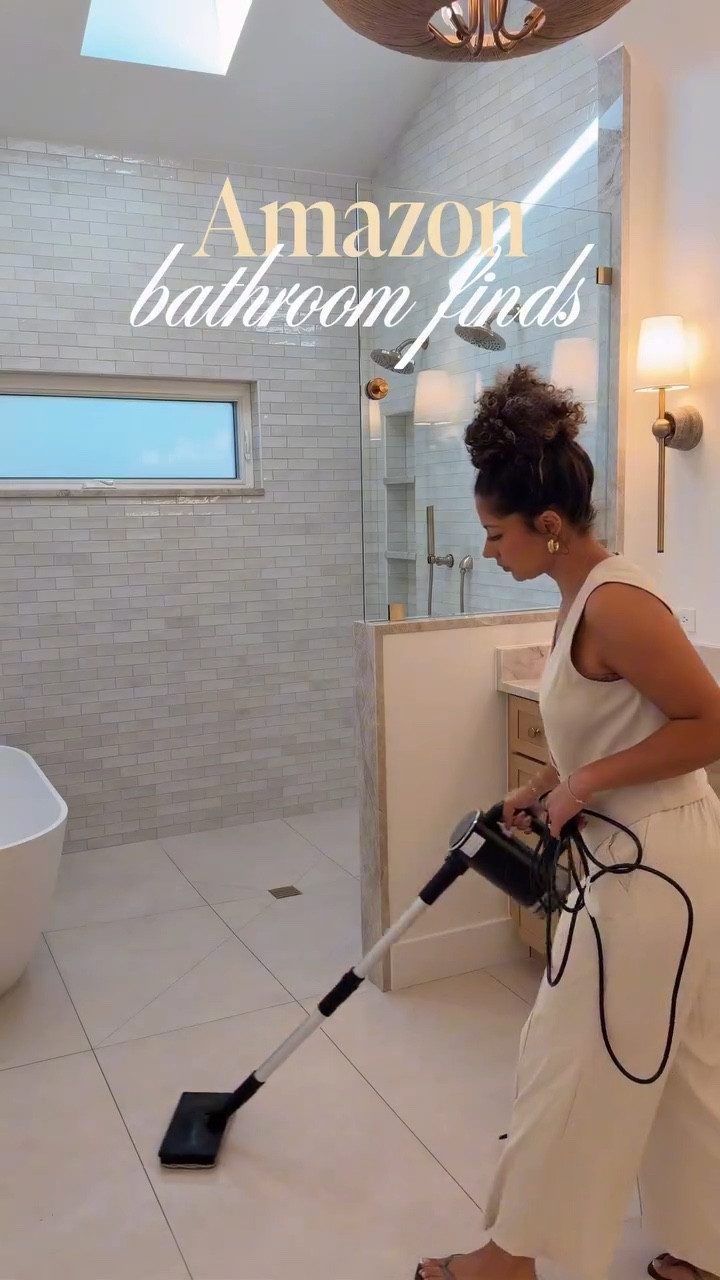 Recent favorite Amazon finds for my primary bathroom! 🧖🏽‍♀️🫧 comment BATH for all the 🔗’s! 🤍

#bathroominspo #bathroomdesignideas #bathroominspiration #amazonfinds #amazonhomefinds