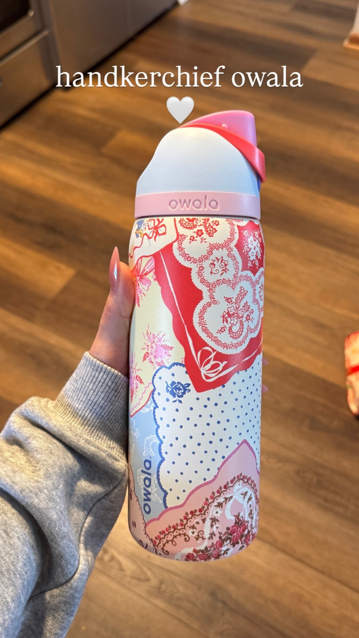 Bought the cutest handkerchief @owala water bottle from @urbanoutfitters 🫶🏼 it’s so cute and girly I love it!! 

#LTKmomlife #LTKmorningroutine #LTKselfcare