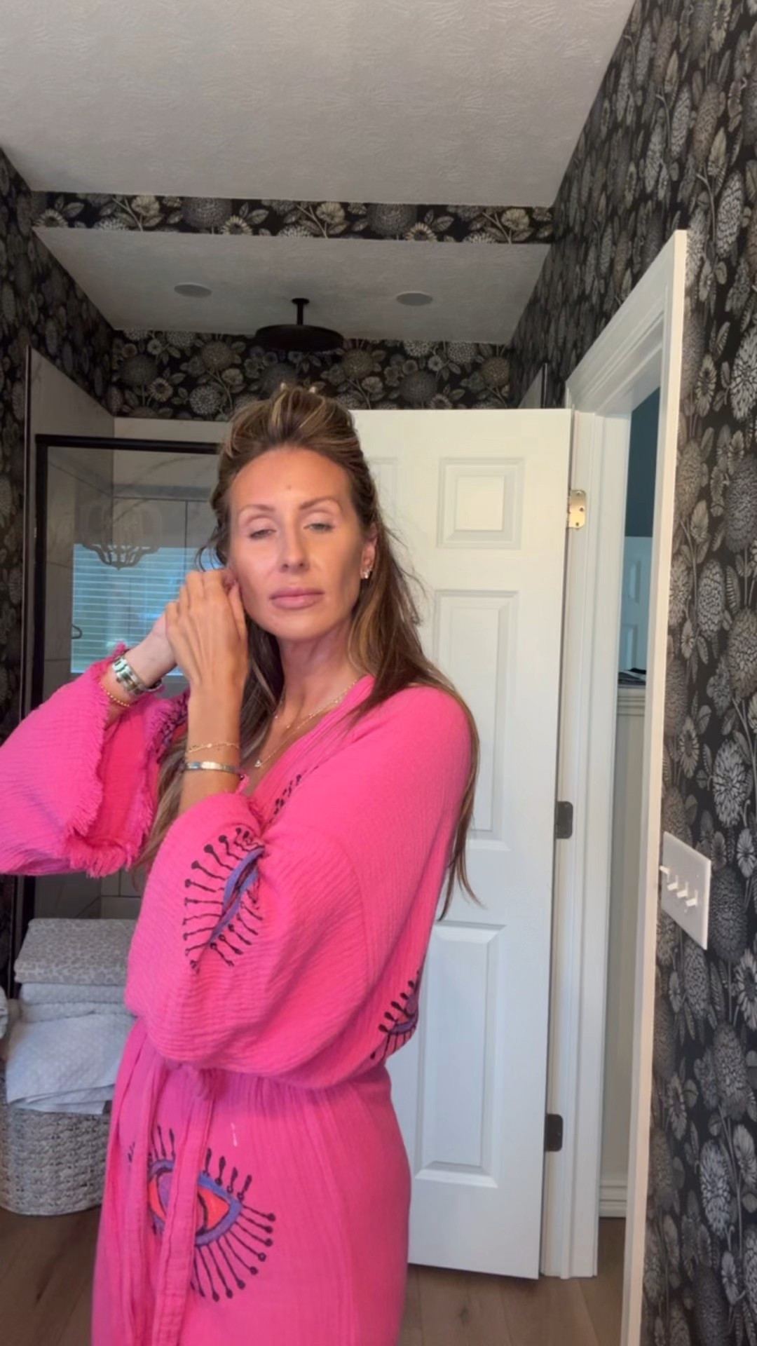 Amazon robe 

#LTKMidsize #LTKFindsUnder100 #LTKSaleAlert