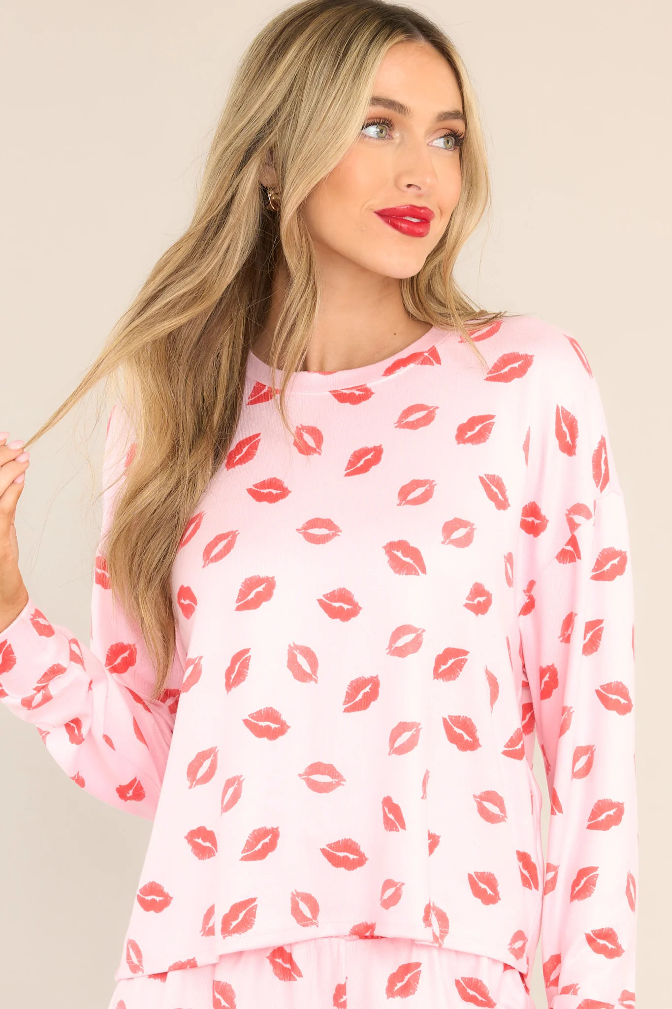 Z-Supply Pucker Up Kisses Cotton Candy Long Sleeve Top | Red Dress 