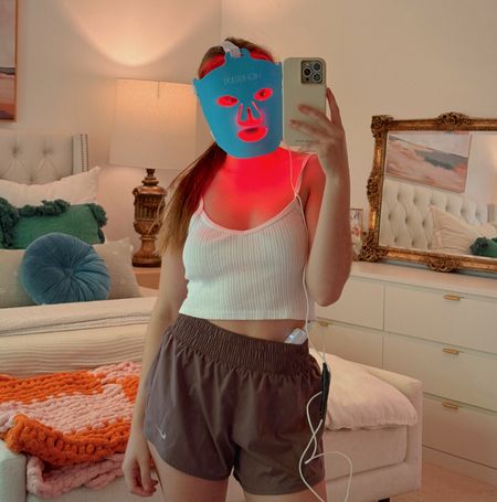 My everyday red light therapy mask✨