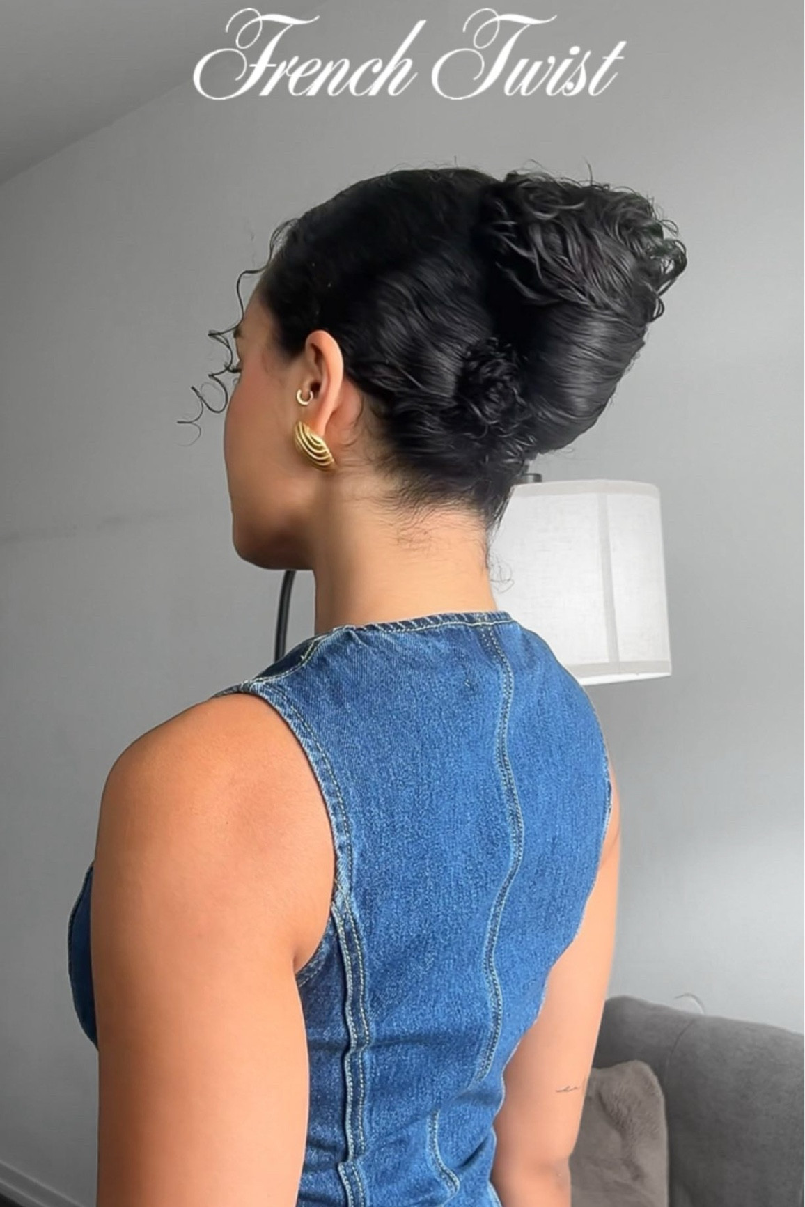 Elegant Curly Hairstyle ➰

Products @mielleorganics_ca ‘Rosemary mint daily styling créme’

AD #curlyhair #grwm #naturalhair #curlyhairproducts
#curlyhairstyles #minimal