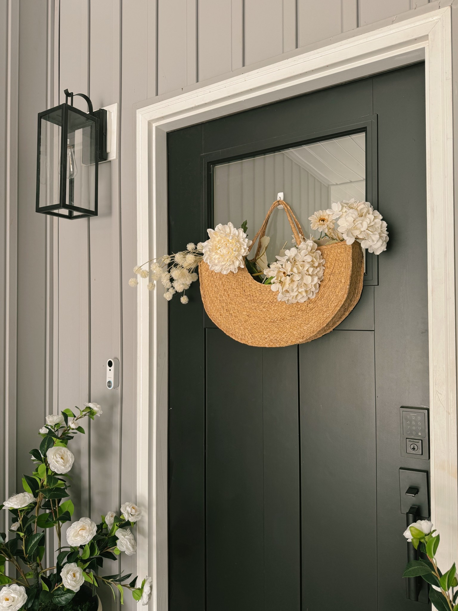 Hanging flower basket for spring 💐🧺

#LTKSeasonal #LTKFindsUnder50 #LTKHome